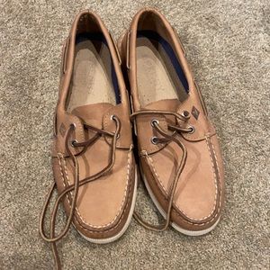 Sperry boat shoes